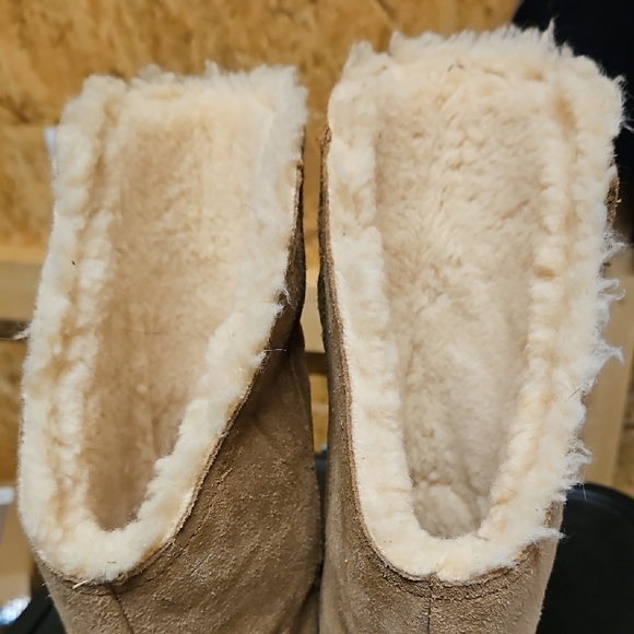 BearPaw Brown Suede Winter Boots - Picture 13 of 13